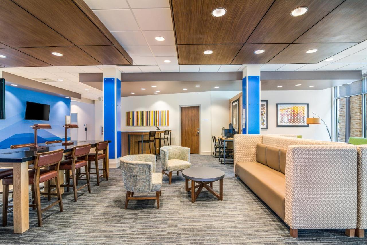 Holiday Inn Express & Suites - Asheboro By Ihg Exterior foto